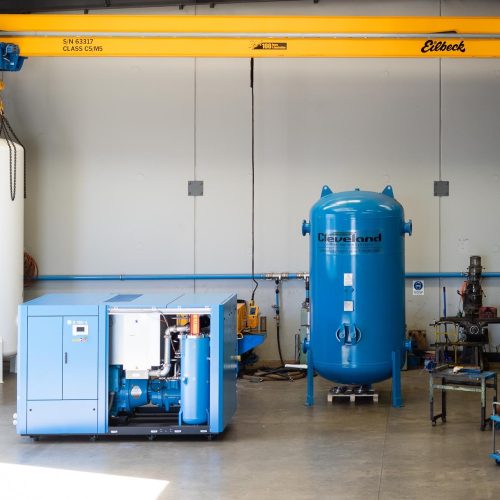 Wet vs dry air tanks.